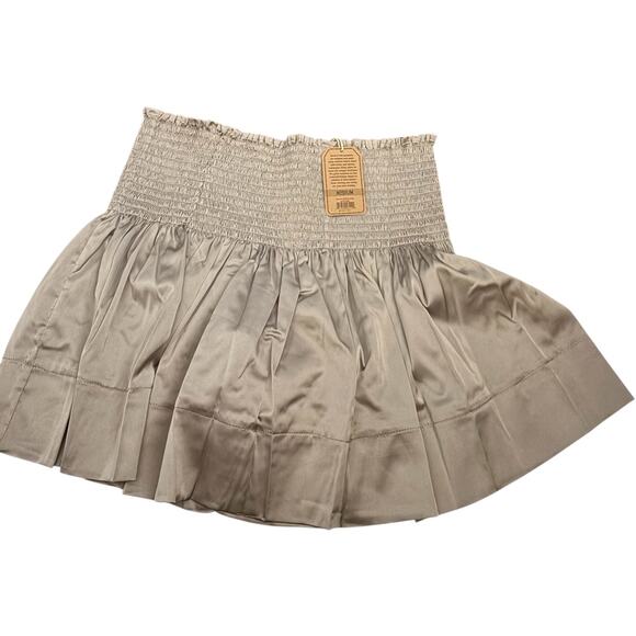 Natural Life Silver Smocked Waist Daisy High Waist Silky Shorts Women’ Sz Medium - Picture 2 of 6